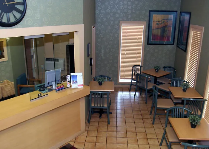 Super 8 By Wyndham Mount Vernon, Il Mount Vernon