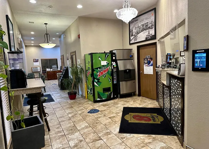 Super 8 By Wyndham Mount Vernon, Il Motel 3*