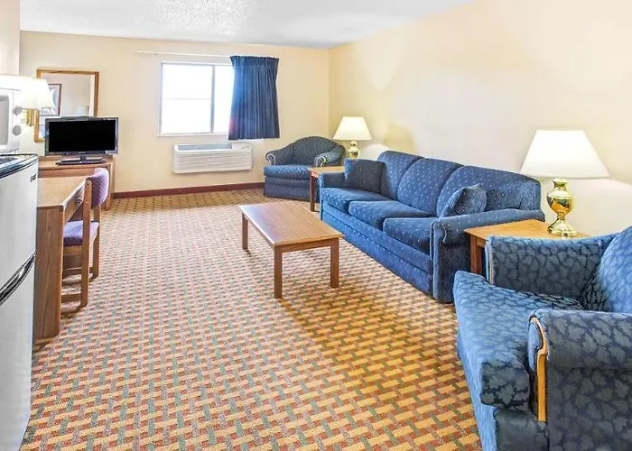 Super 8 By Wyndham Mount Vernon, Il Motel